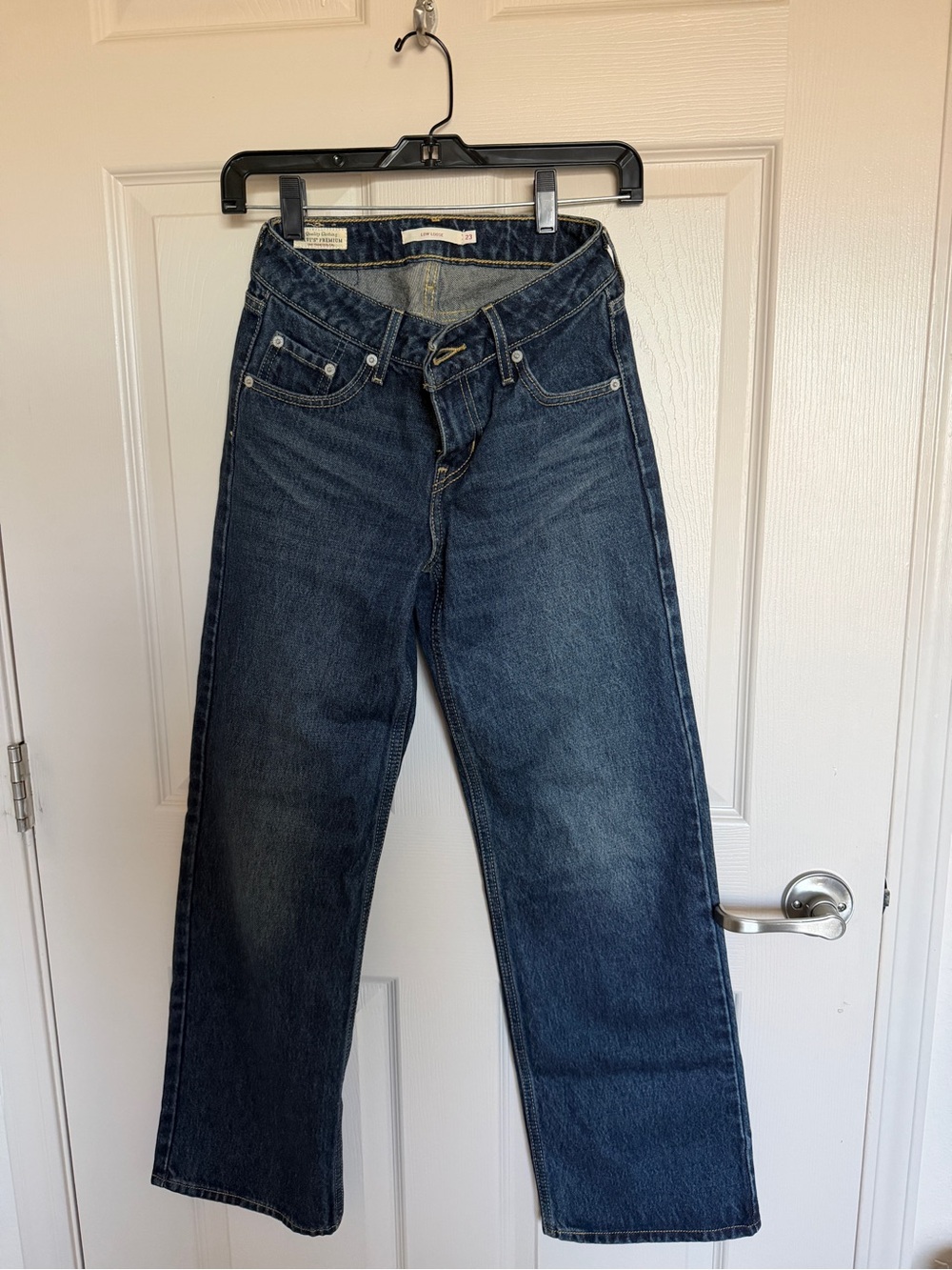 NWOT Levi's Indigo Blue Low Loose Denim Jeans